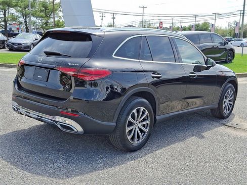 Used 2024 Mercedes-Benz GLC 300 4MATIC image 4
