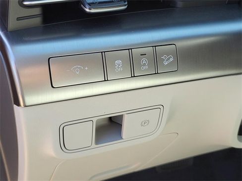 New 2026 Hyundai Kona SE image 14