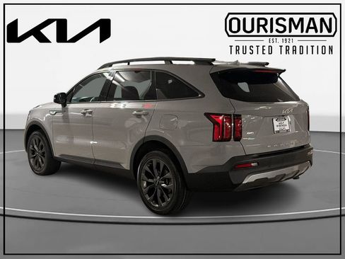 Certified 2022 Kia Sorento X-Line EX AWD/4WD image 3