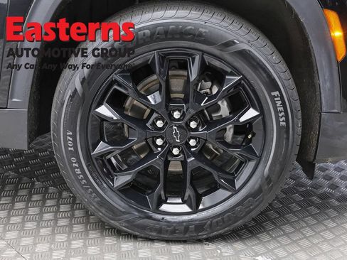 Used 2024 Chevrolet Traverse LS w/ Midnight/Sport Edition FWD image 31