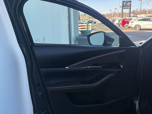 Used 2025 MAZDA CX-30 AWD 2.5 S w/ Premium Package image 31