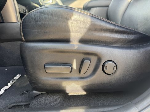 Used 2016 Toyota RAV4 SE image 11