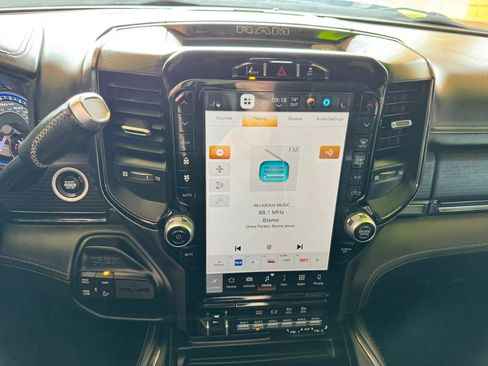 Used 2022 RAM 2500 Limited image 15