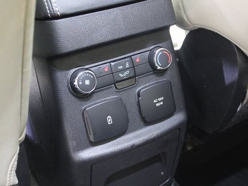 Used 2017 Ford Explorer Platinum image 20