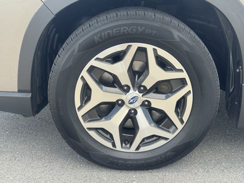 Used 2021 Subaru Forester Premium w/ Popular Package #1 AWD/4WD image 11