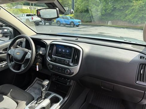 Used 2022 Chevrolet Colorado LT w/ LT Convenience Package AWD/4WD image 38