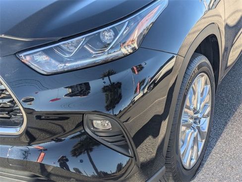 Certified 2022 Toyota Highlander Limited image 9