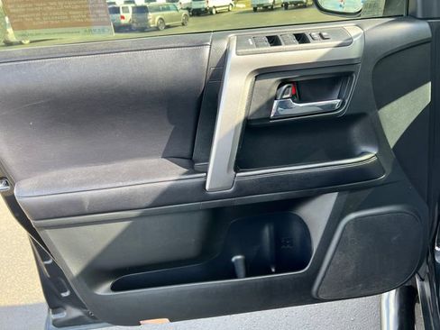 Used 2018 Toyota 4Runner SR5 image 17