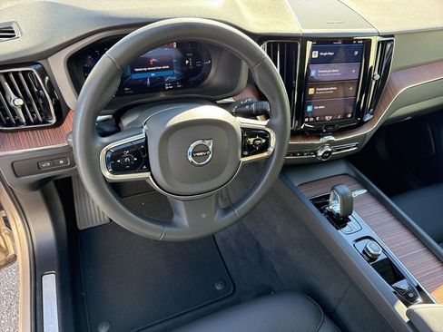 Used 2024 Volvo XC60 T8 Plus w/ Protection Package Premier image 22