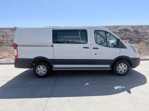 Used 2018 Ford Transit 250 130 Low Roof w/ Exterior Upgrade Package RWD image 4