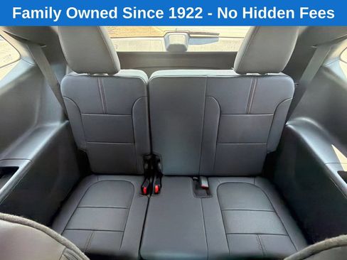 Used 2023 Chevrolet Traverse RS w/ LPO, Cargo Package FWD image 22