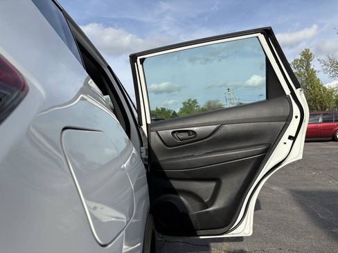 Used 2020 Nissan Rogue S AWD/4WD image 27
