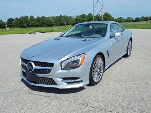 Used 2016 Mercedes-Benz SL 550 image 3