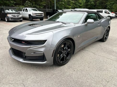 Used 2020 Chevrolet Camaro SS RWD image 3
