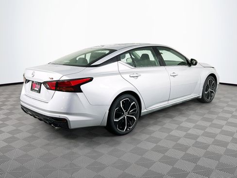 New 2025 Nissan Altima 2.5 SR image 29