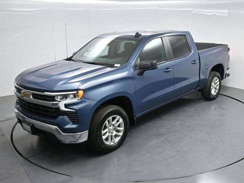 Used 2024 Chevrolet Silverado 1500 LT AWD/4WD image 50