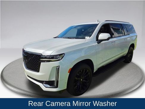 Used 2024 Cadillac Escalade ESV Premium Luxury AWD/4WD image 19