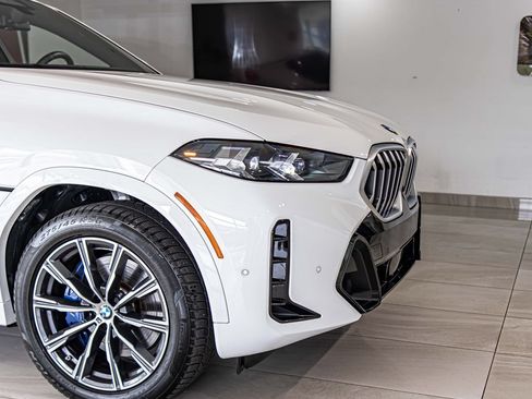 Used 2024 BMW X6 xDrive40i AWD/4WD image 3