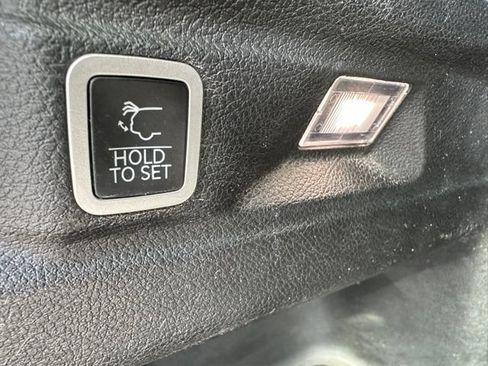 Used 2024 Jeep Grand Cherokee L Laredo AWD/4WD image 10