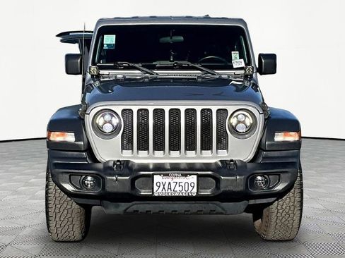 Used 2018 Jeep Wrangler Unlimited Sport S image 2