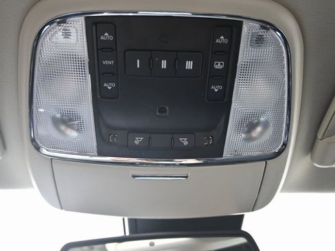 Used 2023 Chrysler 300 Touring L w/ Popular Equipment Group image 37