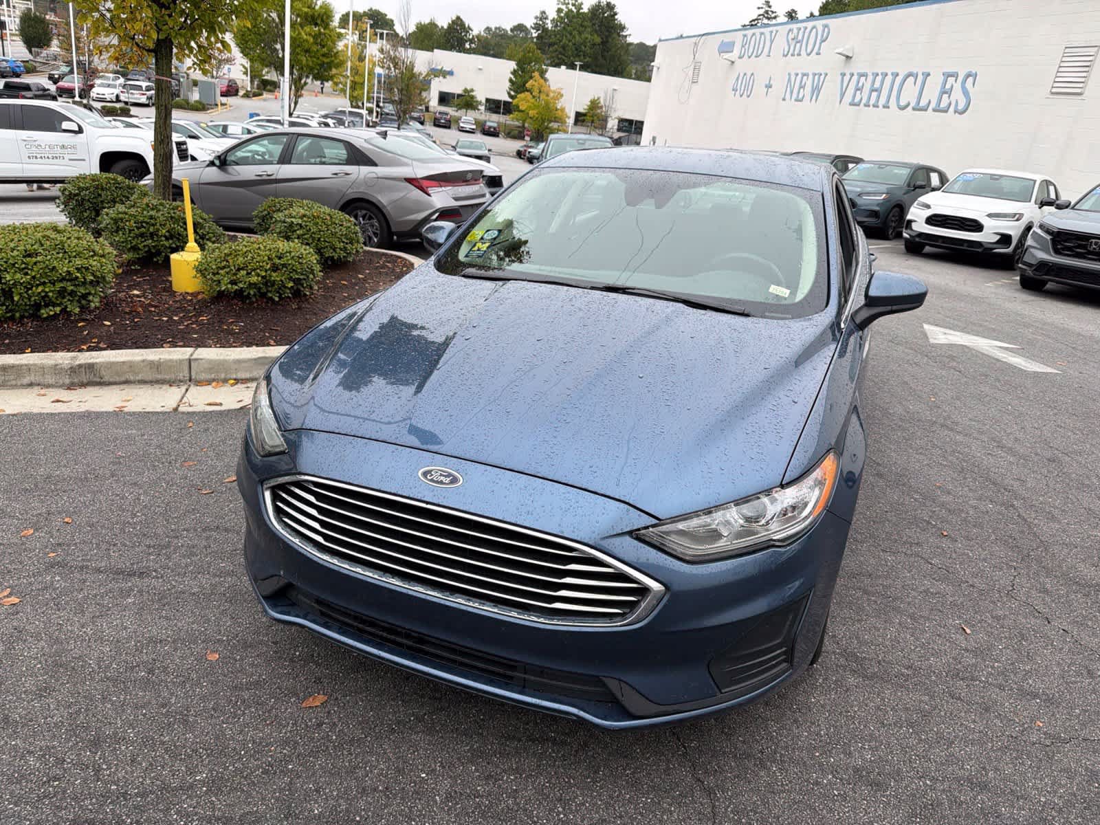 Used 2019 Ford Fusion SE FWD image 3
