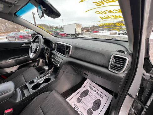 Used 2020 Kia Sportage LX image 24