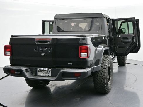 Used 2021 Jeep Gladiator Willys image 36
