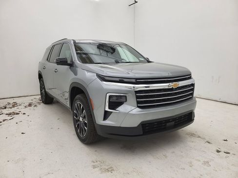 New 2026 Chevrolet Traverse LT w/ Sun and Wheel Package image 14