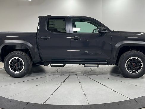 New 2025 Toyota Tacoma TRD Off-Road image 6