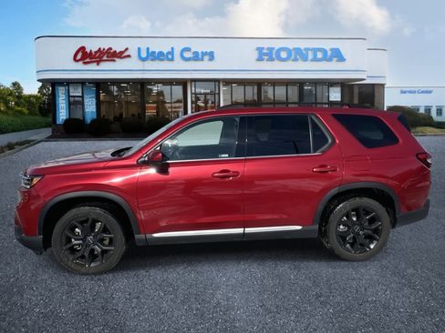 Used 2025 Honda Pilot Touring image 2