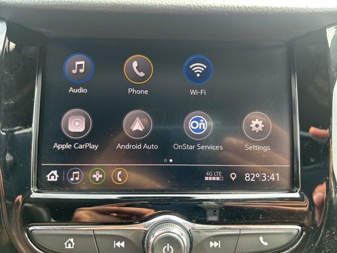 Used 2022 Chevrolet Trax LT w/ LT Convenience Package image 27