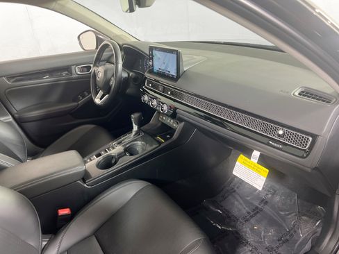 Used 2023 Honda Civic Touring image 29