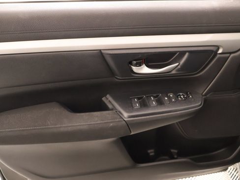 Used 2017 Honda CR-V LX image 14