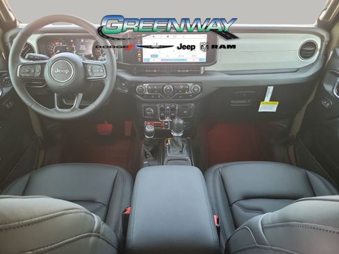 Used 2025 Jeep Wrangler Unlimited Sport AWD/4WD image 12