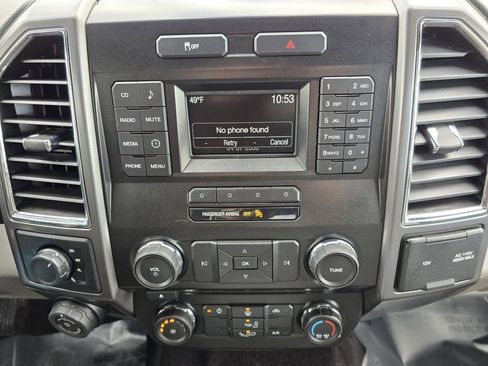 Used 2016 Ford F150 XLT w/ Trailer Tow Package image 4