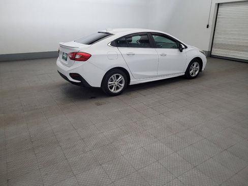 Used 2018 Chevrolet Cruze LT w/ Convenience Package FWD image 10