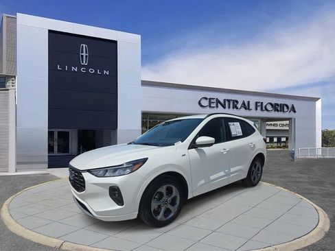 Used 2023 Ford Escape ST-Line Select w/ Tech Pack #2 AWD/4WD image 8