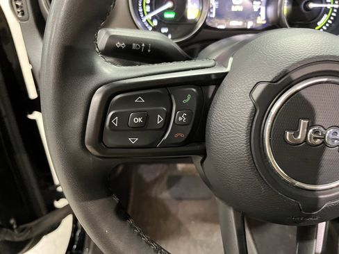 Used 2023 Jeep Wrangler Unlimited image 21