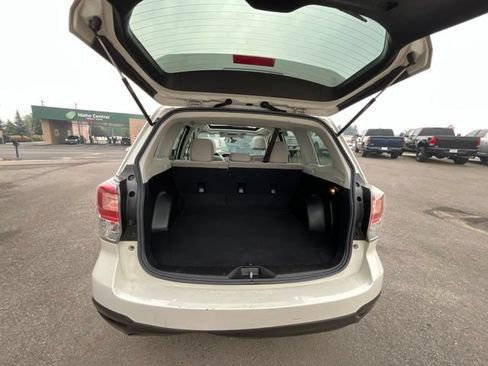 Used 2018 Subaru Forester 2.5i Premium AWD/4WD image 35
