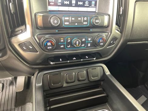 Used 2018 Chevrolet Silverado 1500 LT w/ Texas Edition image 19