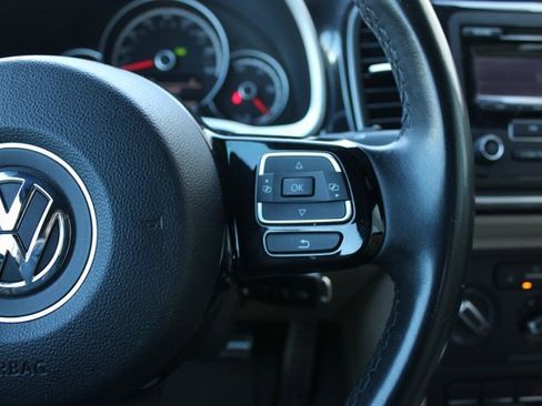 Used 2015 Volkswagen Beetle R-Line image 9