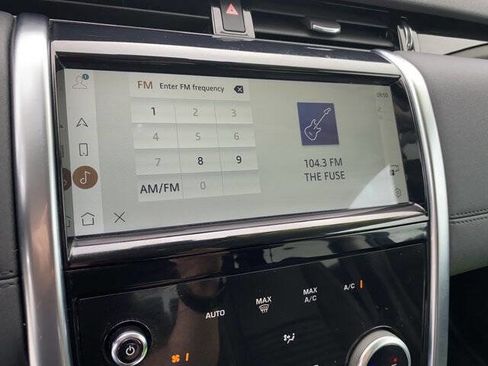 Used 2021 Land Rover Discovery Sport SE image 12