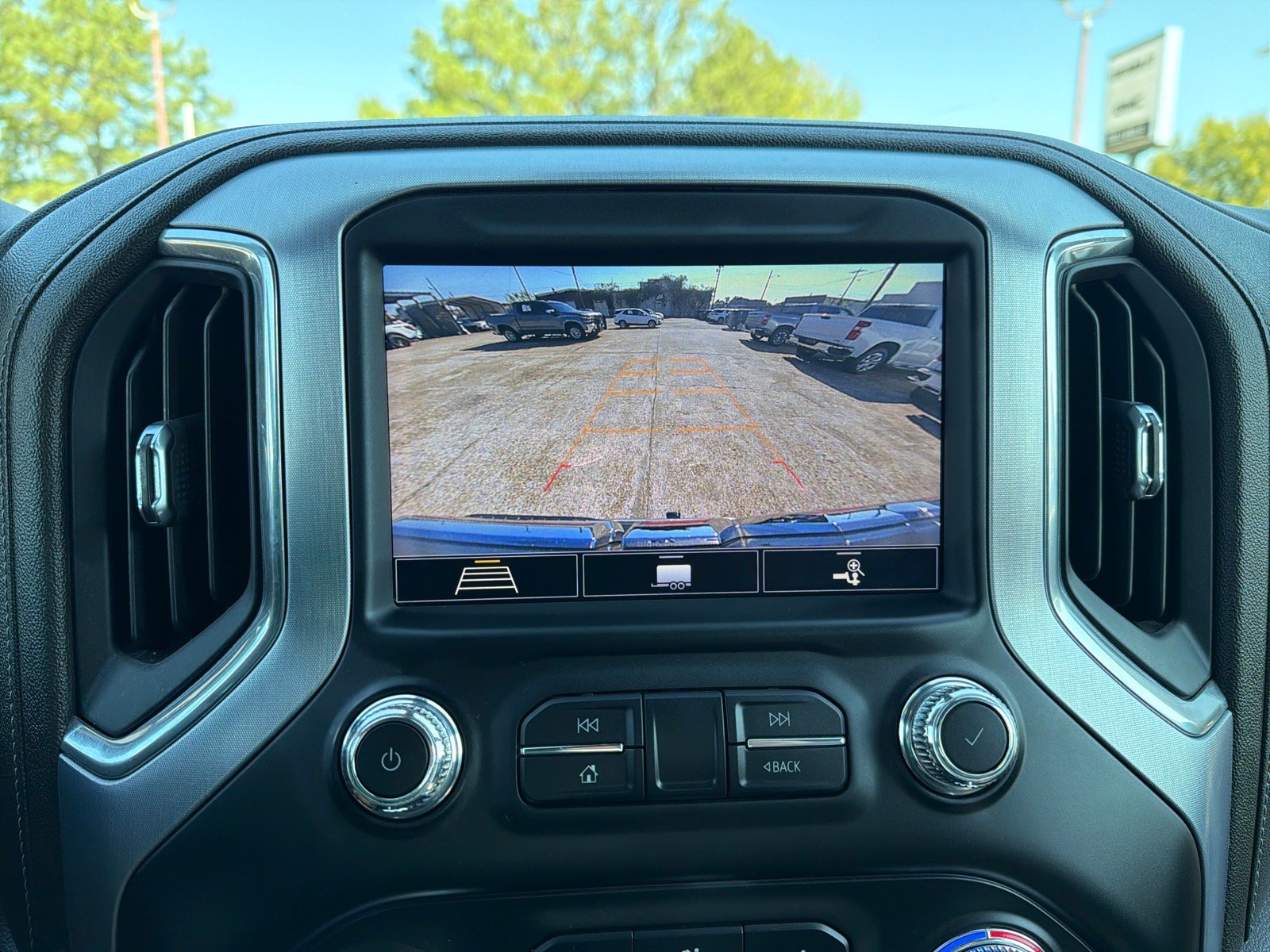 Used 2020 GMC Sierra 1500 SLT w/ SLT Premium Plus Package AWD/4WD image 15