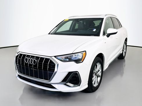 Used 2021 Audi Q3 2.0T Premium AWD/4WD image 3