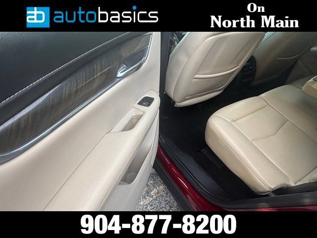 Used 2017 Cadillac XT5 FWD image 21