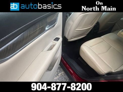 Used 2017 Cadillac XT5 FWD image 21