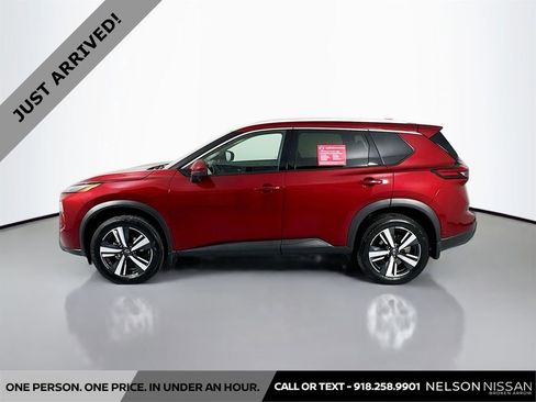 Certified 2024 Nissan Rogue SL w/ SL Premium Package image 8