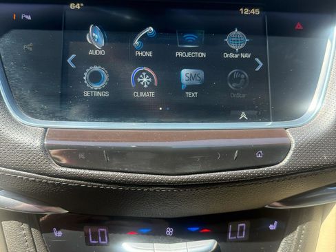 Used 2018 Cadillac XT5 AWD image 18