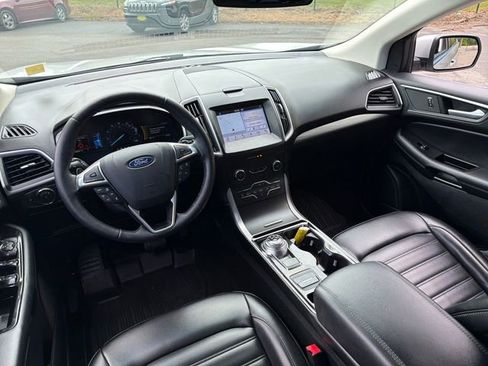 Used 2019 Ford Edge SEL w/ Equipment Group 201A AWD/4WD image 11